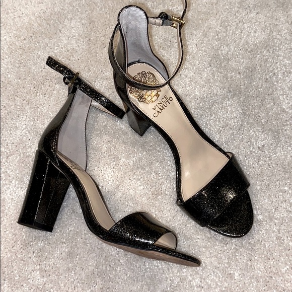 Vince Camuto ankle strap heels - Picture 3 of 6